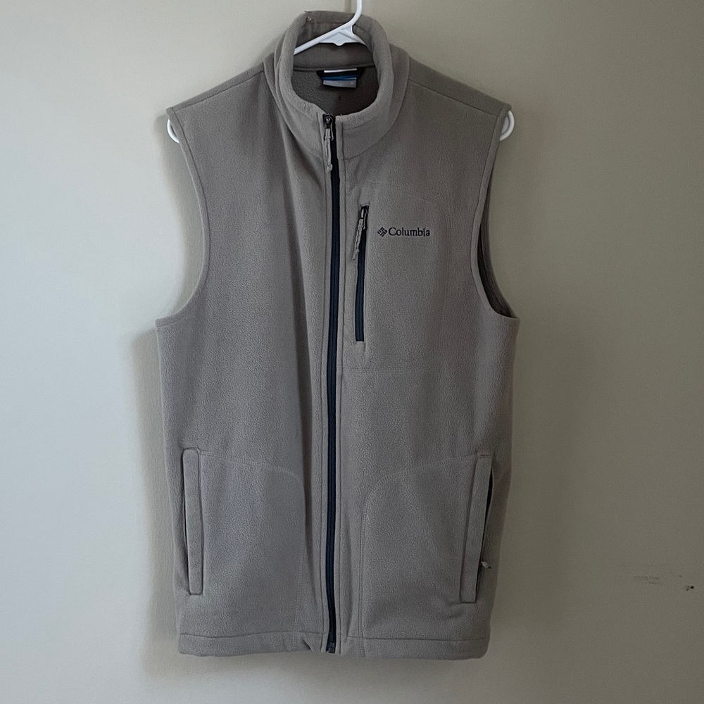 Men’s Columbia Khaki Vest